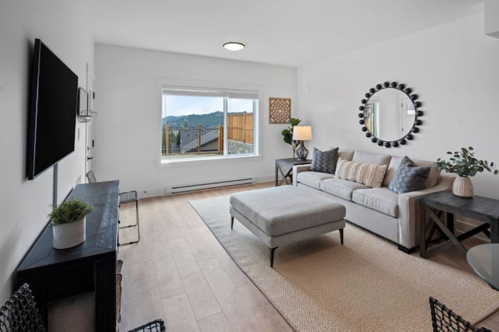 Full Executive Home with Stunning Views