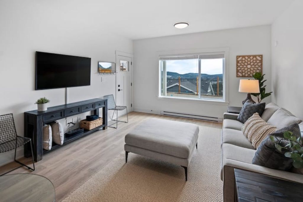 Full Executive Home with Stunning Views