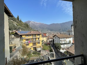 Interni