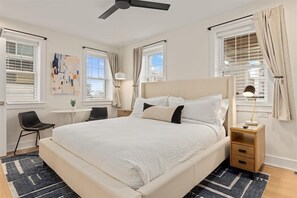 Premier Double Room, 1 King Bed | Premium bedding, pillow-top beds, free WiFi, bed sheets