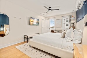 Premier Double Room, 1 King Bed | 1 bedroom, premium bedding, pillowtop beds, free WiFi