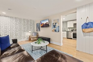 Suite Premier | 1 chambre, literie de qualité, lit avec matelas à plateau-coussin