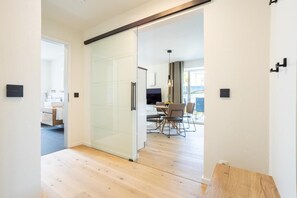 Dining - Villa Dornkamp - Apartment 1 - Vacation in style. Close to the beach. Modern. Central. (Timmendorfer Strand)