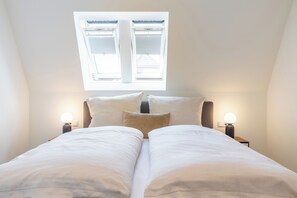 1 bedroom, travel crib, free WiFi, wheelchair access