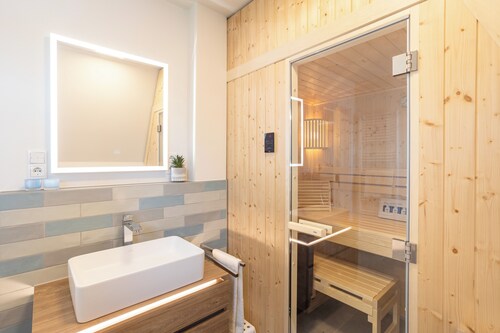 Villa Dornkamp 5 - Retreat under the roof. Sauna. Balcony. Stylish.
