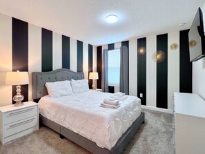 8 室のベッドルーム、アイロン / アイロン台、WiFi (無料)、ベッドシーツ