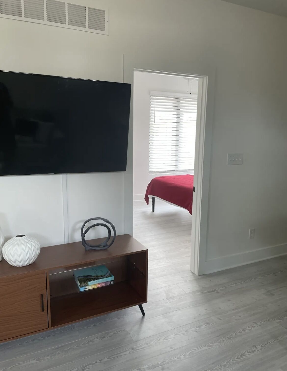 2021 Built Above Garage 1 BR Carriage House Apt