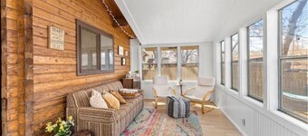 Cozy Copper Cabin in the City - the whole place is yours! 