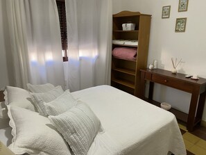 Comfort House, 3 Bedrooms, Non Smoking, Garden View | 3 bedrooms, premium bedding, free WiFi, bed sheets - Nelly House (Carmelo)
