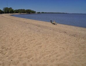 Beach nearby, 2 beach bars