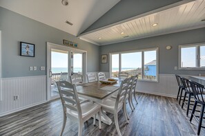 Dining - Oceanfront 5 bedroom/5.5 bath home on beautiful Topsail Island (North Topsail Beach)