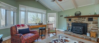 Cozy Mtn Cabin in Cattail Creek! Hike+Fish~WiFi