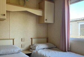 2 bedrooms, WiFi, bed sheets