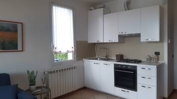 Frigorifero, microonde, forno, lavastoviglie