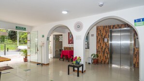 Interior detail - Hotel Barcelona Estadio (Medellín)