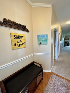 Interior - Cozy Coastal Retreat - Community Pool, Close to Lewes and Rehoboth Beaches (Lewes)