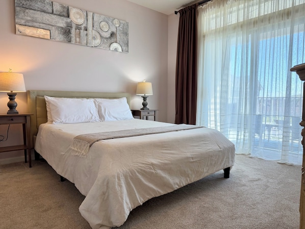 3 bedrooms, desk, iron/ironing board, free WiFi