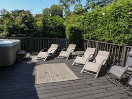 Bañera de hidromasaje exterior