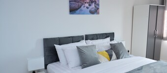 Large, spacious and cosy 5 bedroom house sleeps up to 9 guests.
