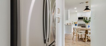 KING Bed/Central Location/Fast wi-fi/5star listing