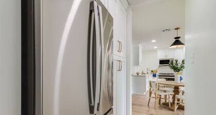 KING Bed/Central Location/Fast wi-fi/5star listing