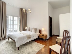 3 chambres, fer et planche à repasser, Wi-Fi gratuit, draps fournis