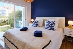 2 chambres, fer et planche à repasser, Wi-Fi gratuit, draps fournis