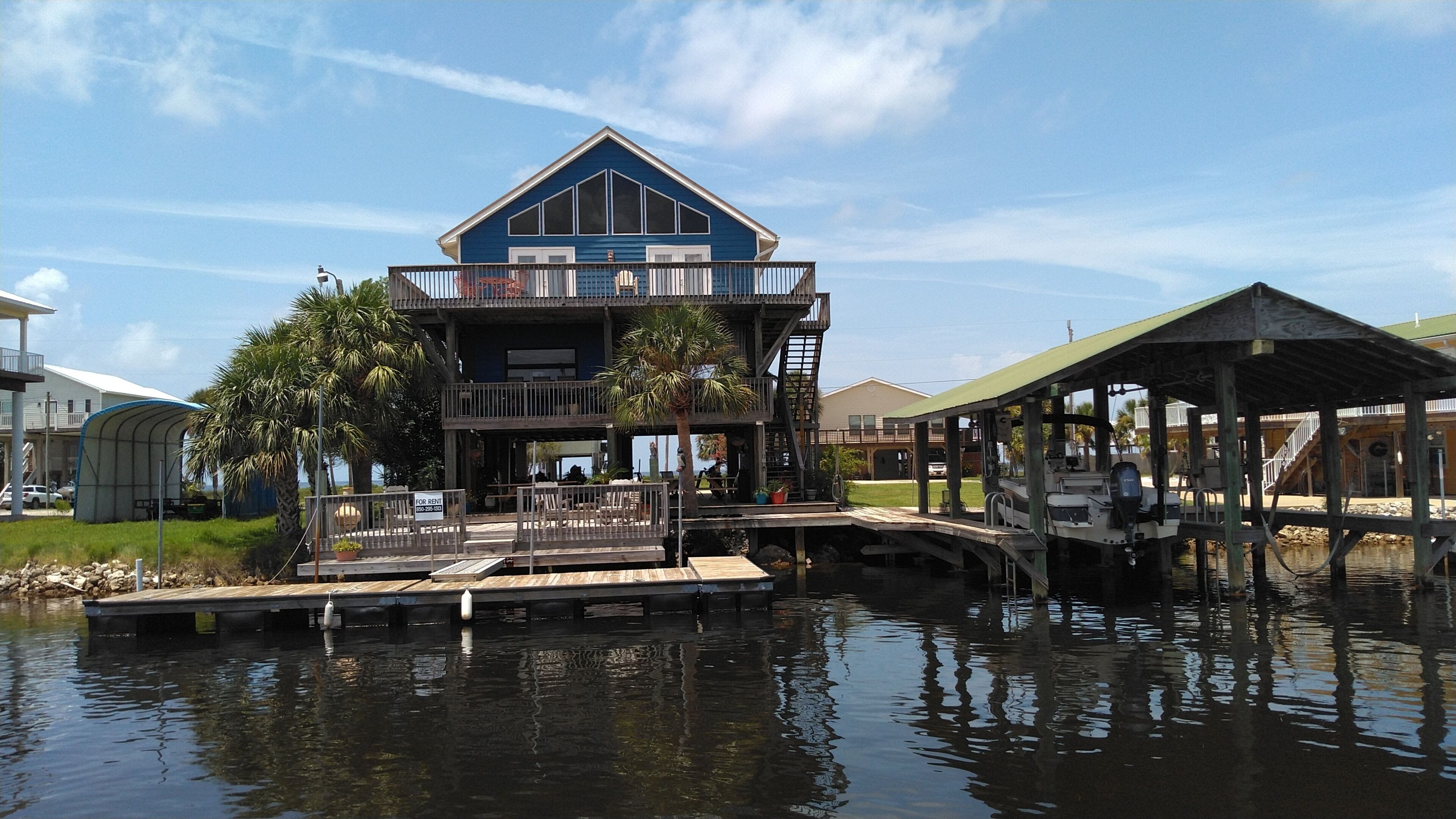 New rental on the main canal