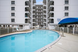 Pool - 2BR/2B~Direct Beachfront Balcony View (Gulf Shores)
