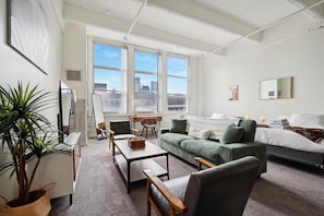 Business-Studio | Hochwertige Bettwaren, Betten mit Memory-Foam-Matratzen