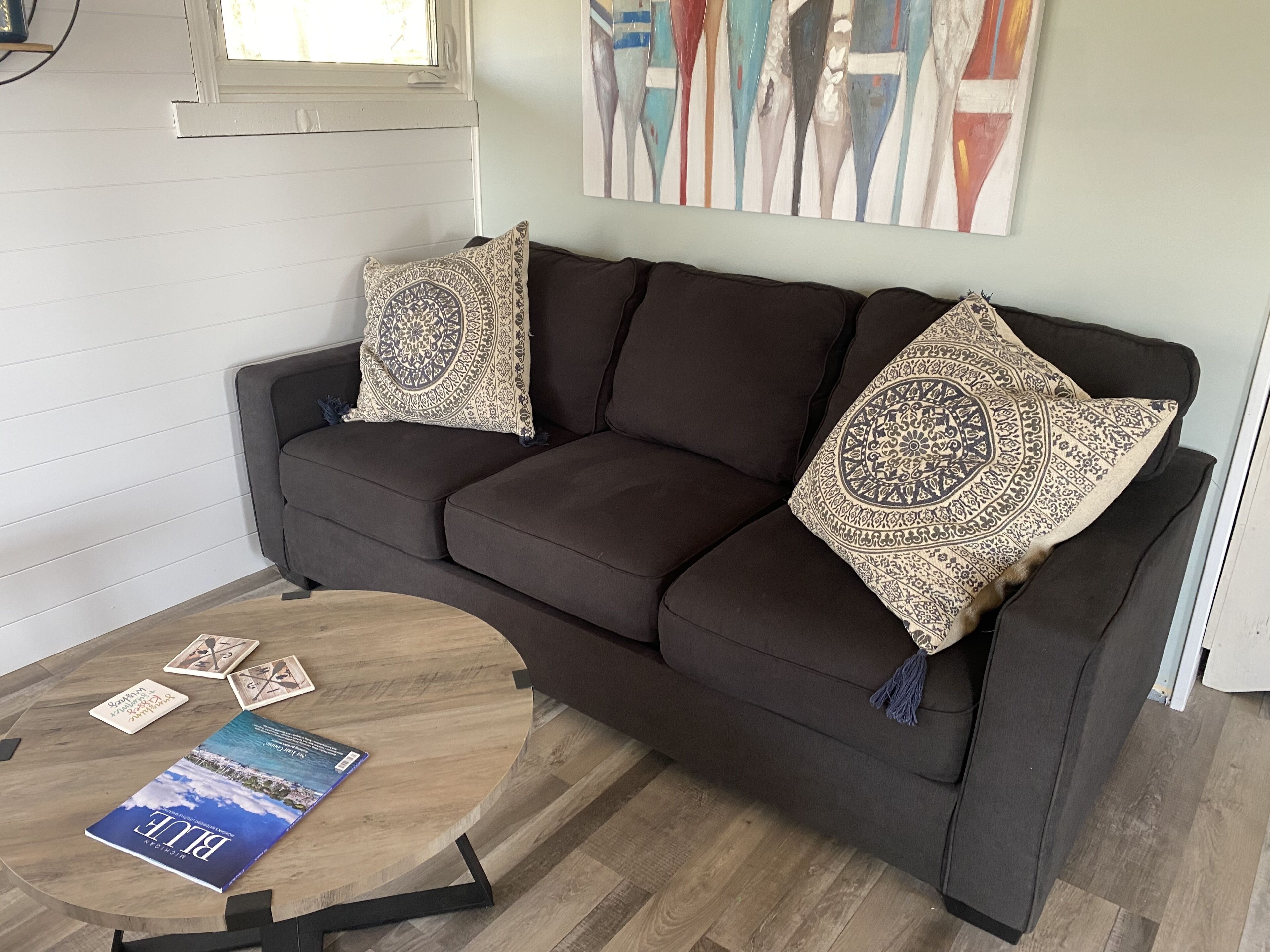 Adorable lakefront cottage