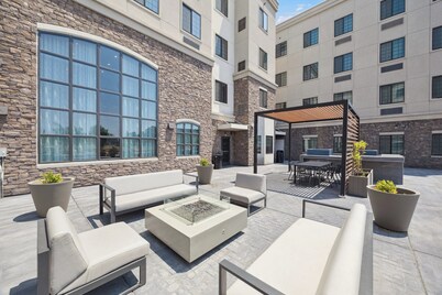 Staybridge Suites Sacramento - Woodland by IHG