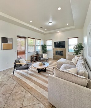 TV connectée, cheminée