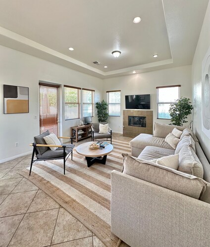 Desert Jewel Mountain Views, Resort Amenities, Perfect for Families and Golfers