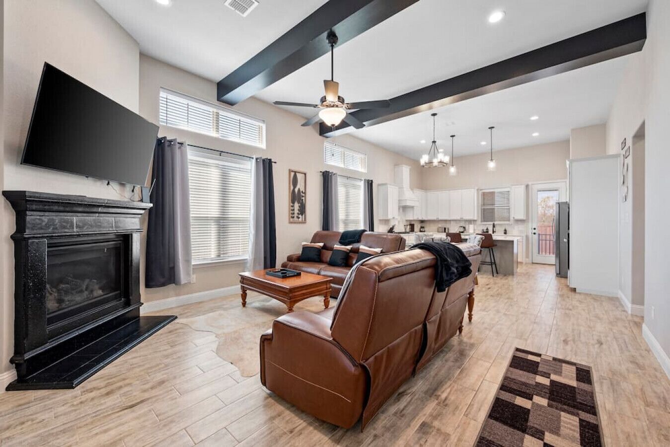 Modern Urban Retreat - Just outside the Main City