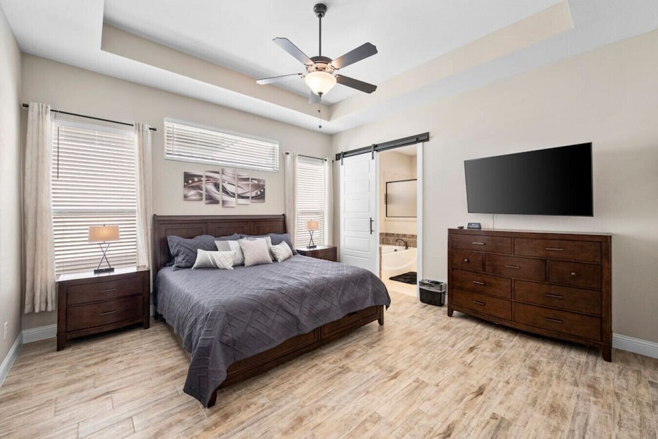 Modern Urban Retreat - Just outside the Main City