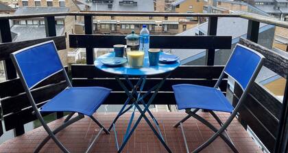 La vie en Bleu Studio Mini Duplex vue mer 180° Bien Placé