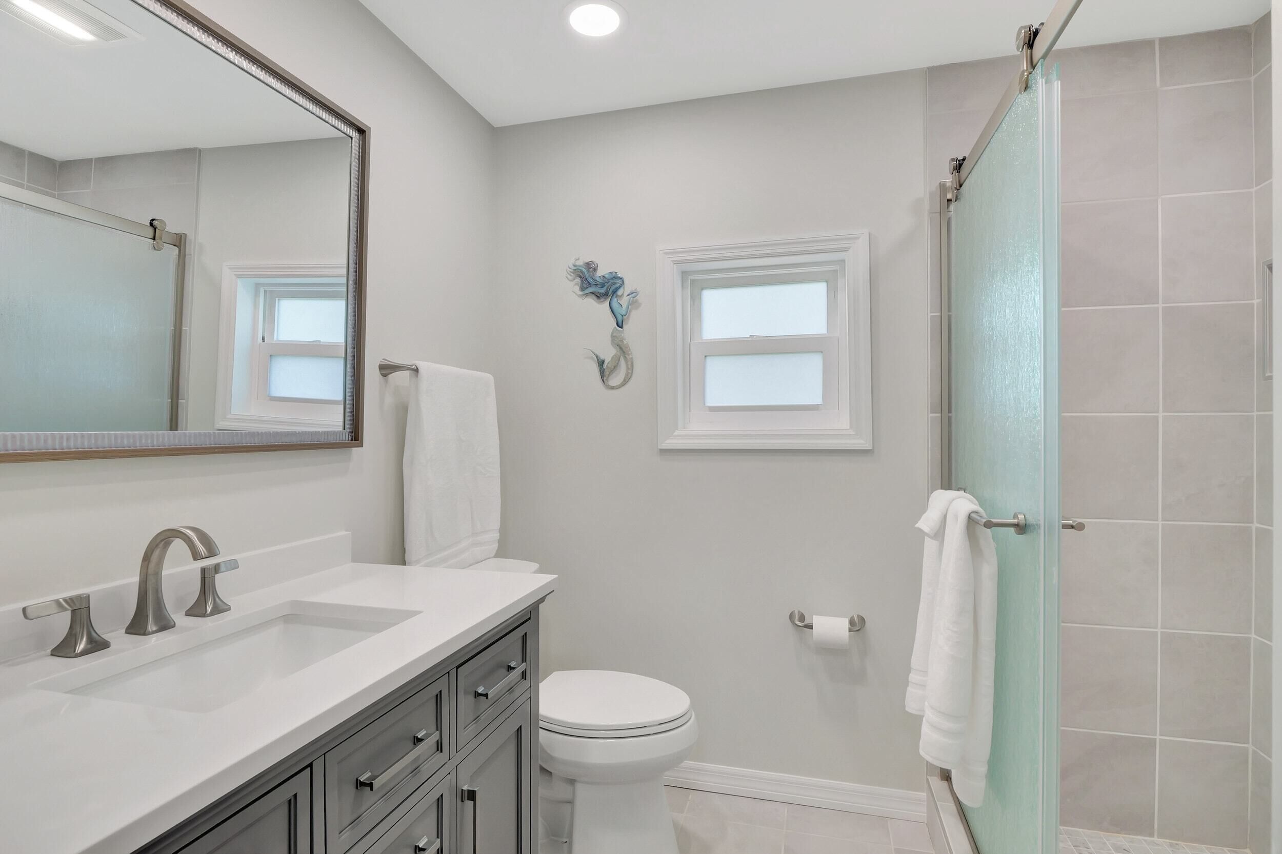 New completely remodeled home on the River!! Quiet relaxing neighborhood