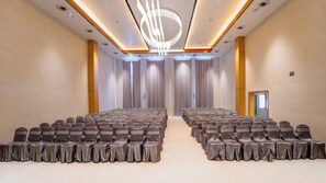 Banquet hall - Treebo Kingsbury Fiesta Vellore (Katpadi)