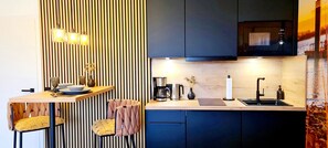 Fridge, microwave, stovetop, coffee/tea maker - ELBQUARTIER N°1 | Charming apartment right in the center (Wedel)