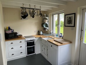 Private kitchen - Countryside cottage in the hills (Haddington)