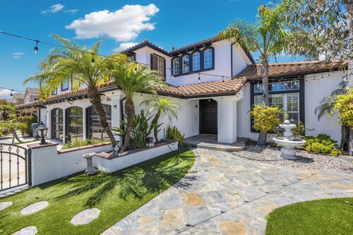 LUX  - Amazing Huntington Beach City Home Walk 2 Beach And Close to Disney