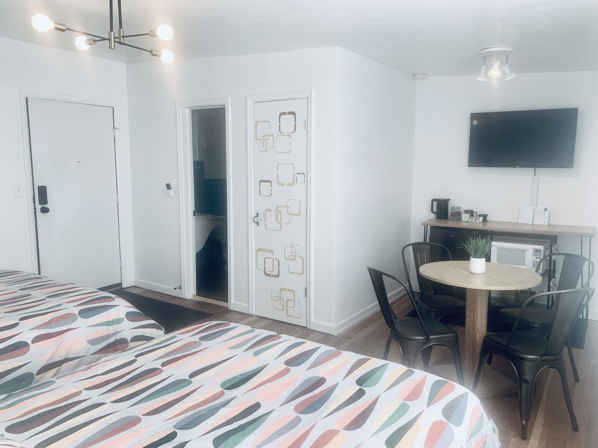 1 habitación y ropa de cama 