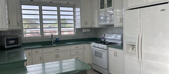 Villa Destiny Family Friendly Destination with private pool & jacuzzi &more.