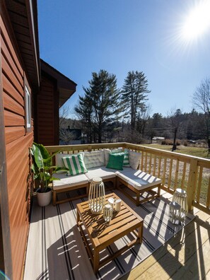 Property grounds - Chic Catskills Cabin w/ Fireplace, Firepit, 30min to Ski Big Bear Resort. (Cochecton)