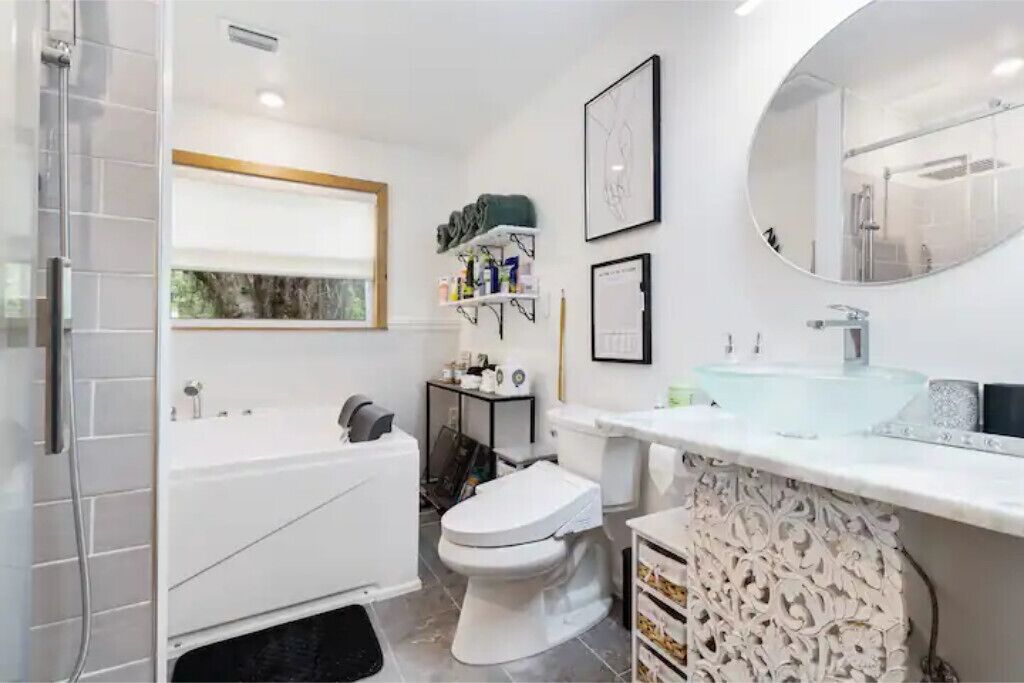 Shangri-La Treehouse