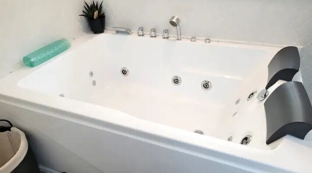 Shangri-La Treehouse