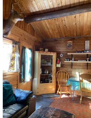 Interior - Carmi Station Comfy Cabin (Beaverdell)