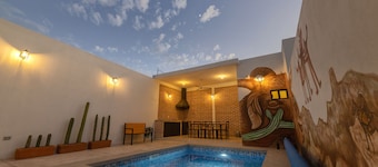 Casa San Francisco with pool, patio and bbq grill