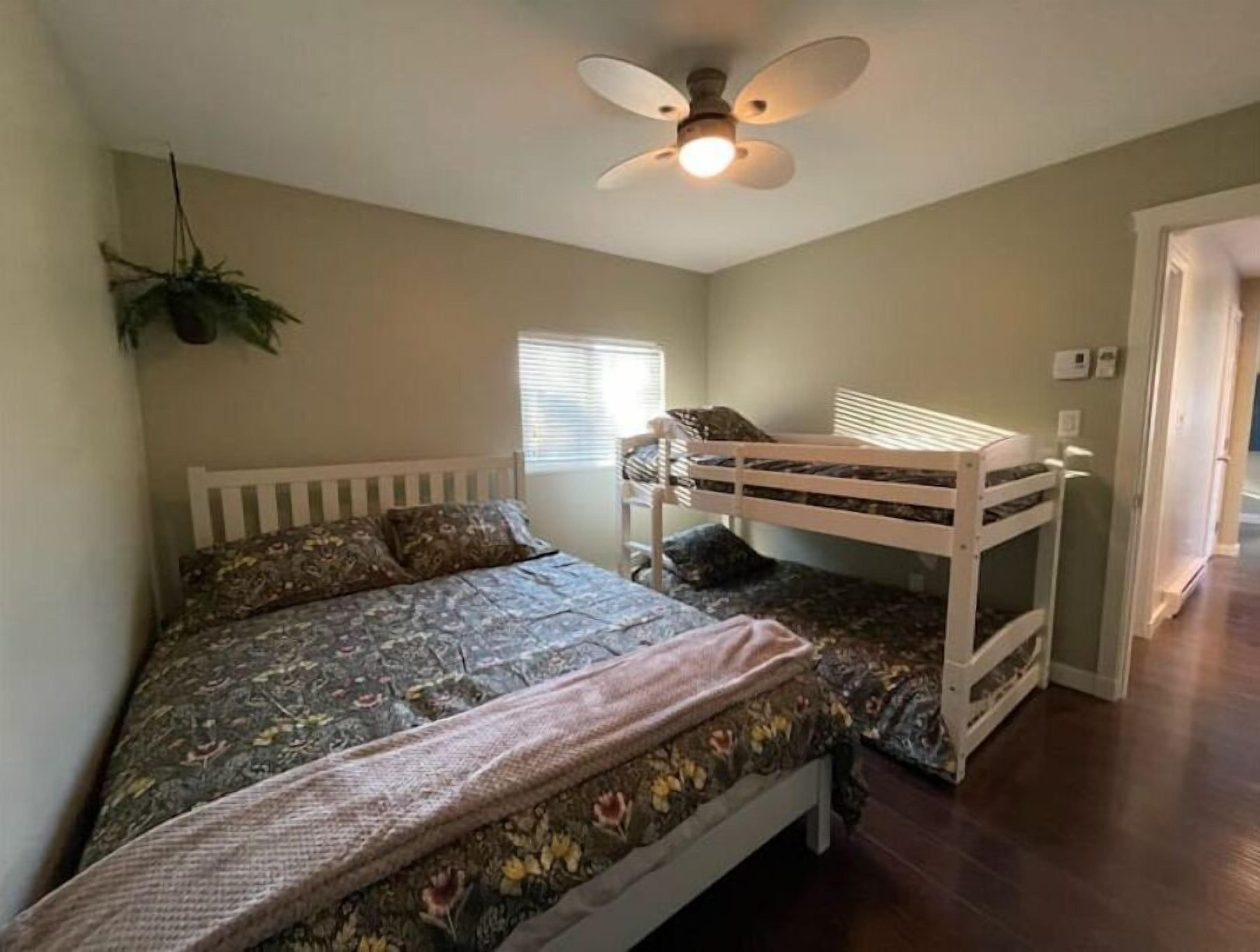 Downtown Nelson Lakeview Suite